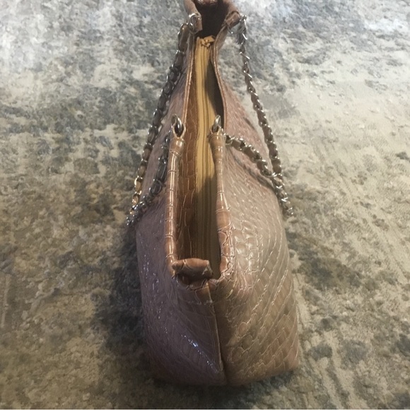 Ladies handbag 16”x9” light brown/tan by Sasha Handbags INC NY - Picture 4 of 7